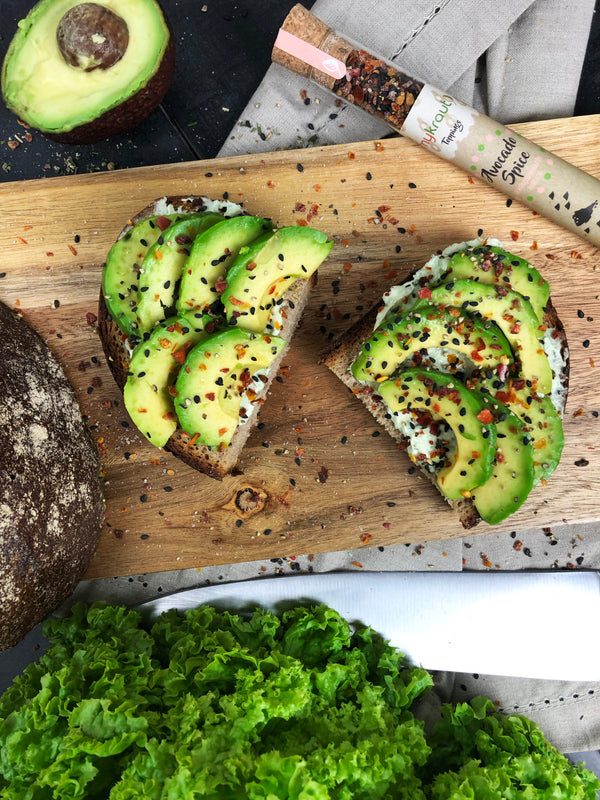 Brotzeit mit Avocado